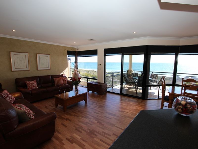 10A Pinnace Court, Halls Head WA 6210