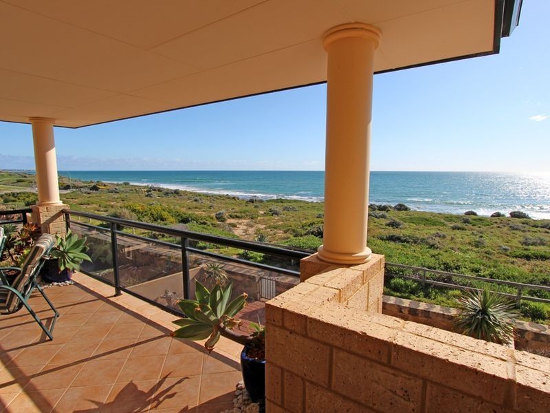 10A Pinnace Court, Halls Head WA 6210