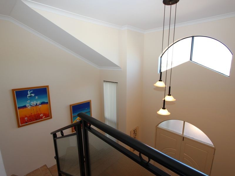 10A Pinnace Court, Halls Head WA 6210