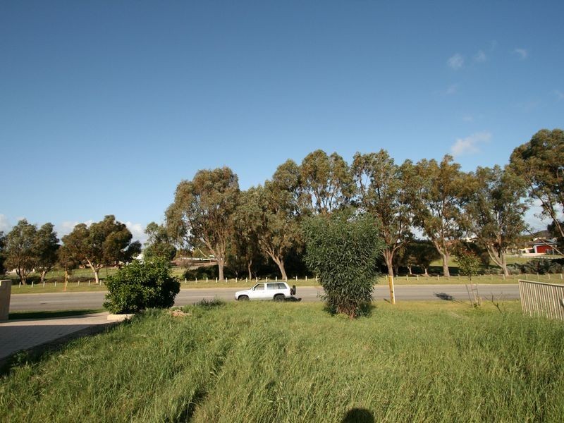 88A Mclarty Road, Halls Head WA 6210