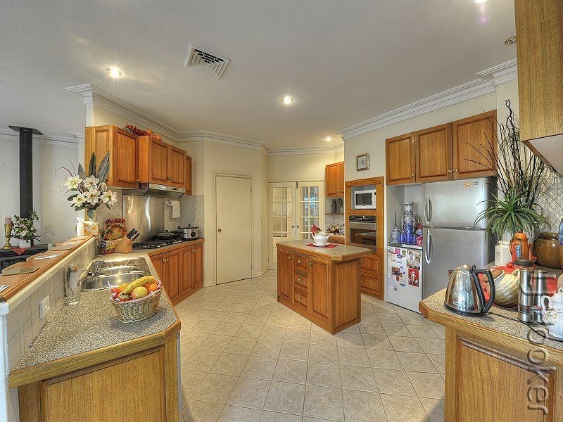 15 Poivre Place, San Remo WA 6210