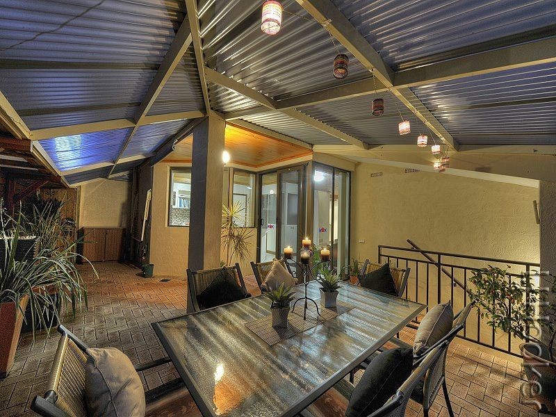 17 Carina Circle, Halls Head WA 6210