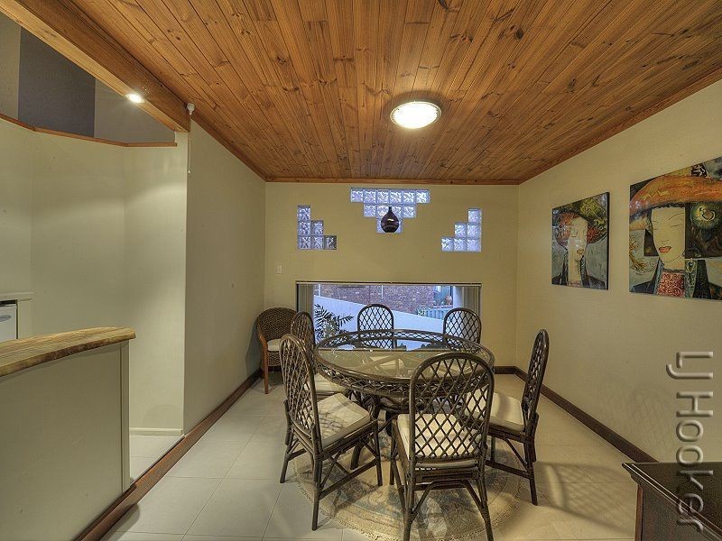17 Carina Circle, Halls Head WA 6210