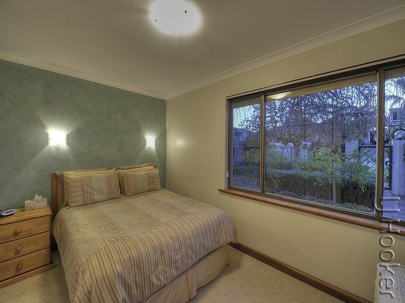 17 Carina Circle, Halls Head WA 6210