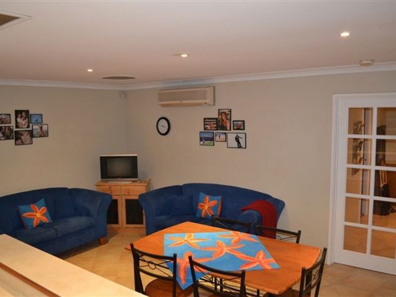 5 Troon Grove, Halls Head WA 6210