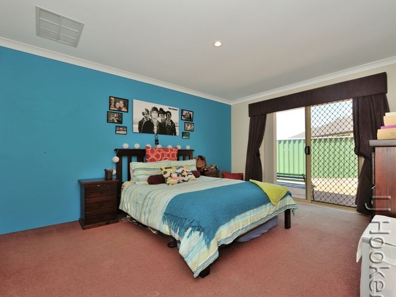 5 Troon Grove, Halls Head WA 6210