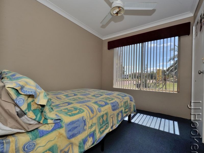 5 Troon Grove, Halls Head WA 6210