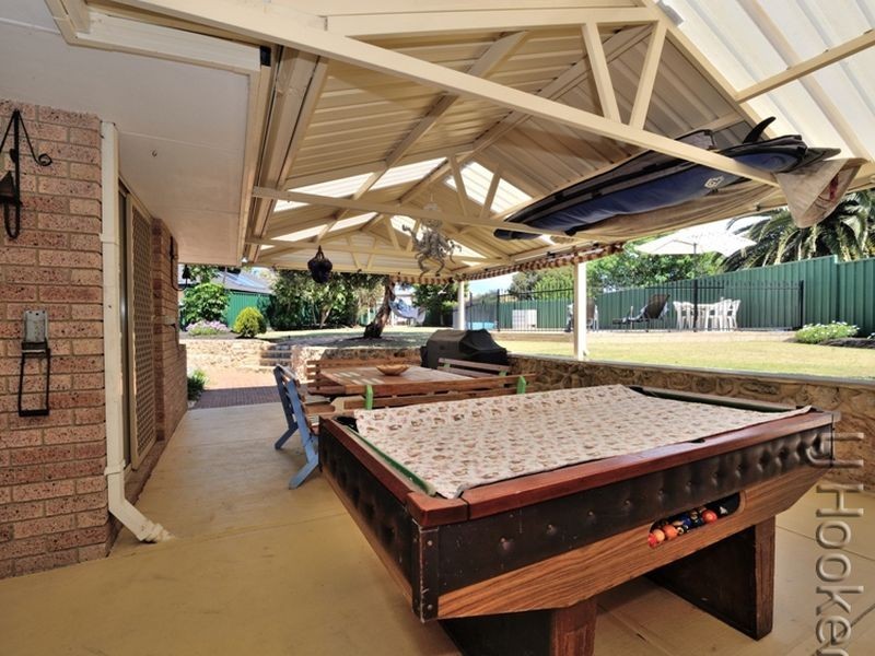 5 Troon Grove, Halls Head WA 6210