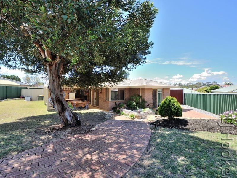 5 Troon Grove, Halls Head WA 6210
