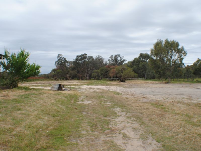 99 Alderson Street, Pinjarra WA 6208