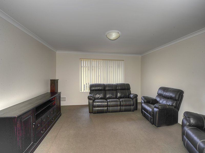 7 Jileroo Brace, Lakelands WA 6180