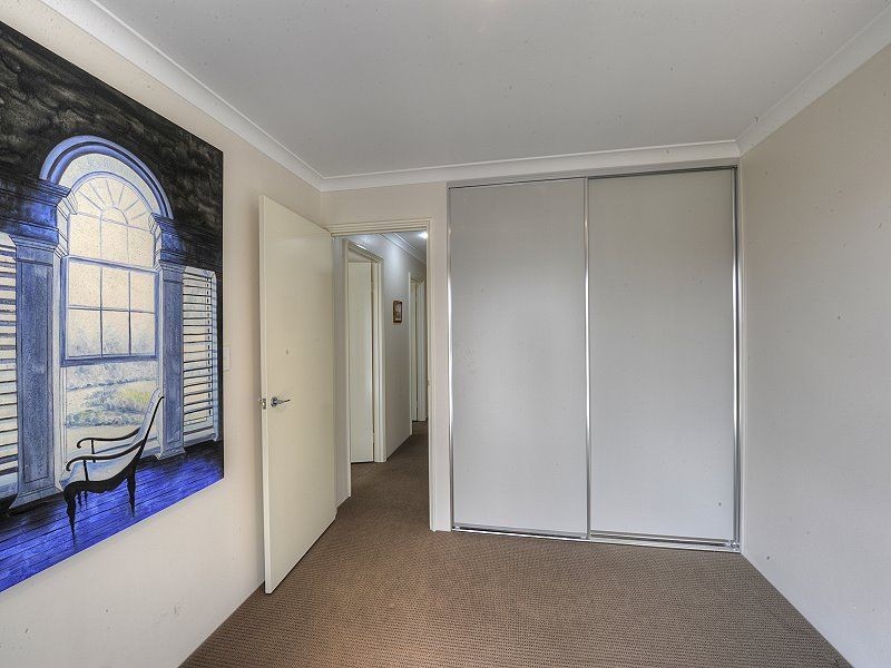 7 Jileroo Brace, Lakelands WA 6180