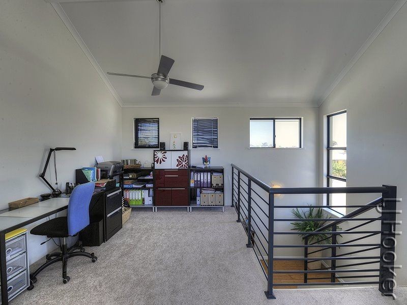 15 Bookleaf Loop, Halls Head WA 6210