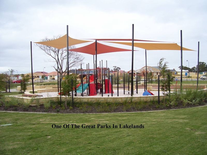 22 Loretta Parkway, Lakelands WA 6180