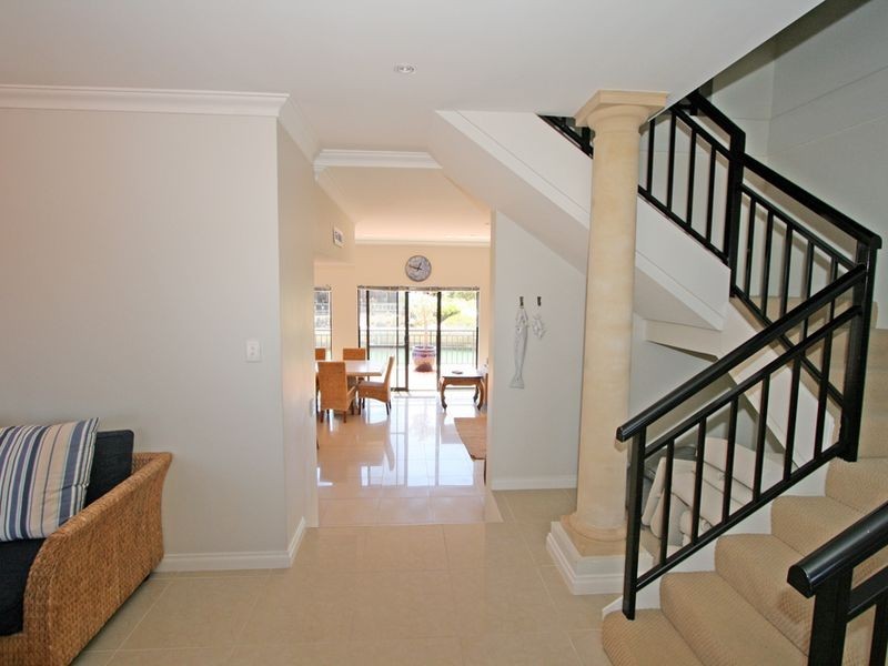 8/5 Westview Parade, Wannanup WA 6210