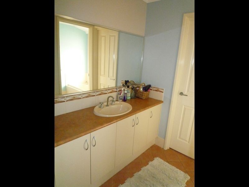 26 Evella Cove, Lakelands WA 6180