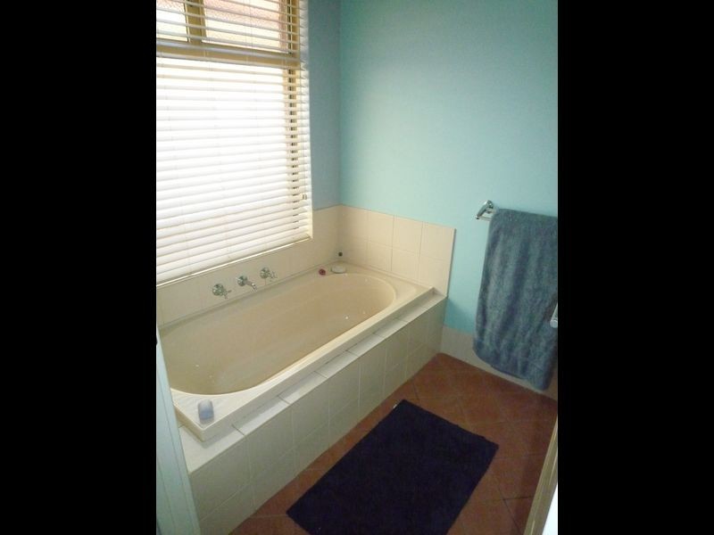 26 Evella Cove, Lakelands WA 6180