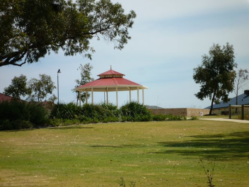 26 Evella Cove, Lakelands WA 6180