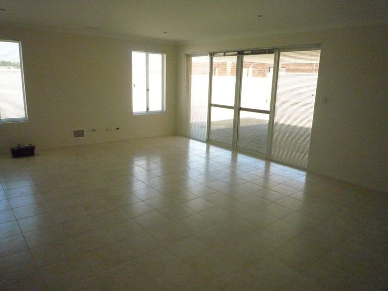 34 Britawast Road, Madora Bay WA 6210