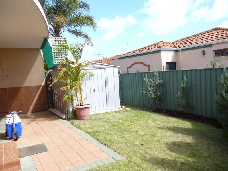 49 Waterside Drive, Dudley Park WA 6210