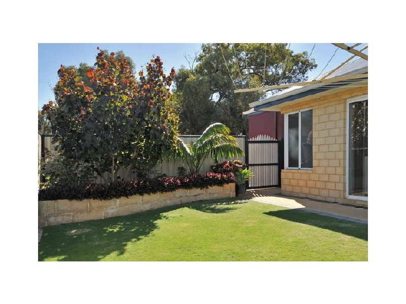 23 Portrush Parade, Meadow Springs WA 6210