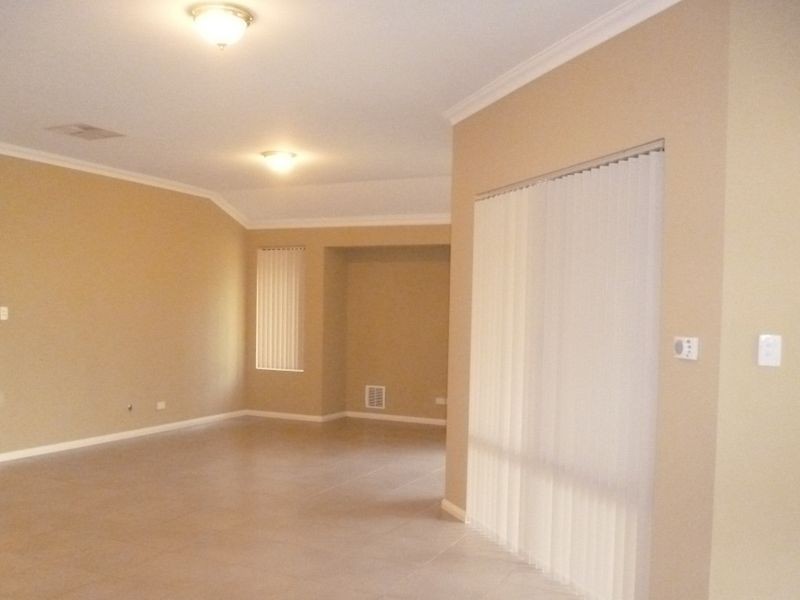 6 Balicup Way, Lakelands WA 6180