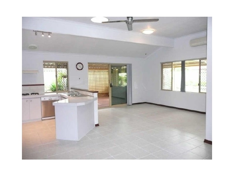 188 Oakmont Ave, Meadow Springs WA 6210