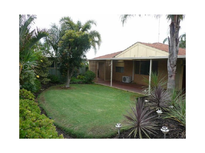 188 Oakmont Ave, Meadow Springs WA 6210