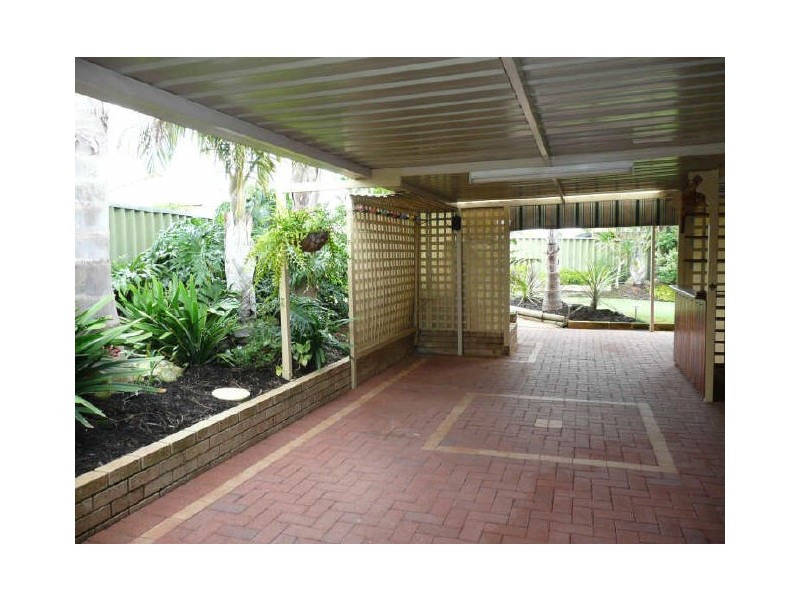 188 Oakmont Ave, Meadow Springs WA 6210