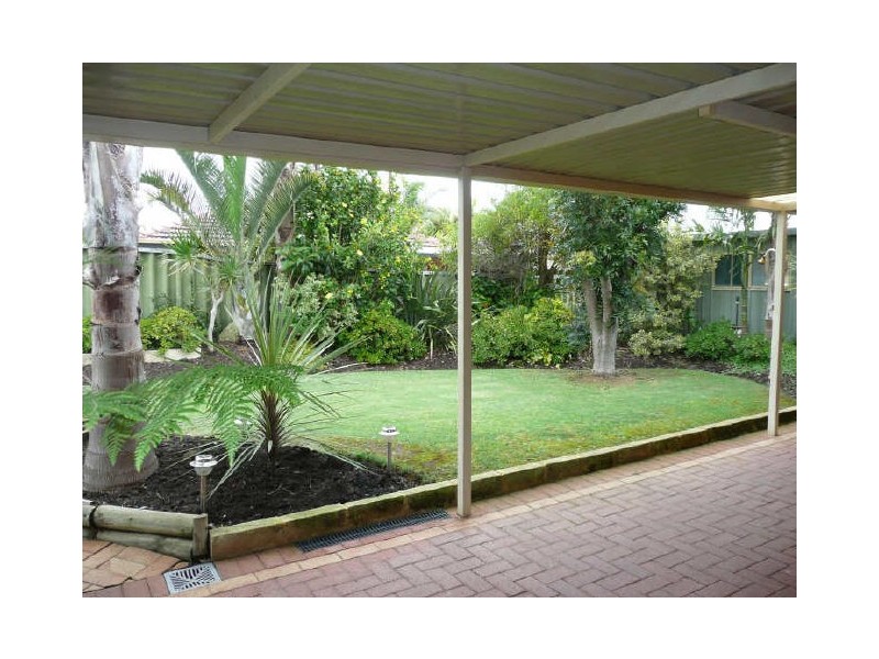 188 Oakmont Ave, Meadow Springs WA 6210