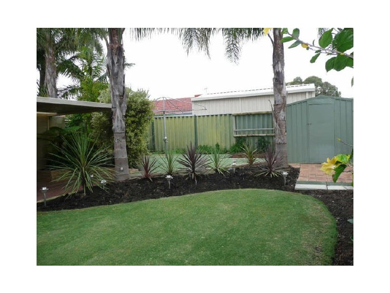 188 Oakmont Ave, Meadow Springs WA 6210