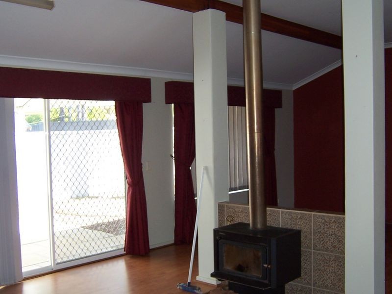 4 Flamingo Place, Greenfields WA 6210