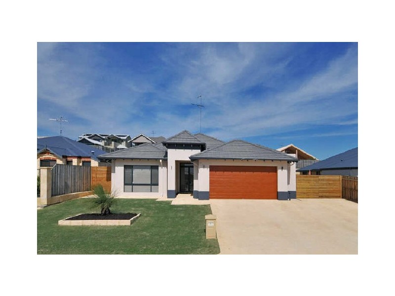 33 Waratah Circle, Halls Head WA 6210