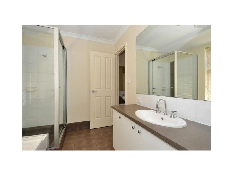 33 Waratah Circle, Halls Head WA 6210