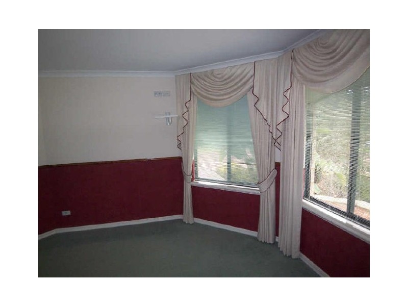 98 Woodland Parade, Stake Hill WA 6210