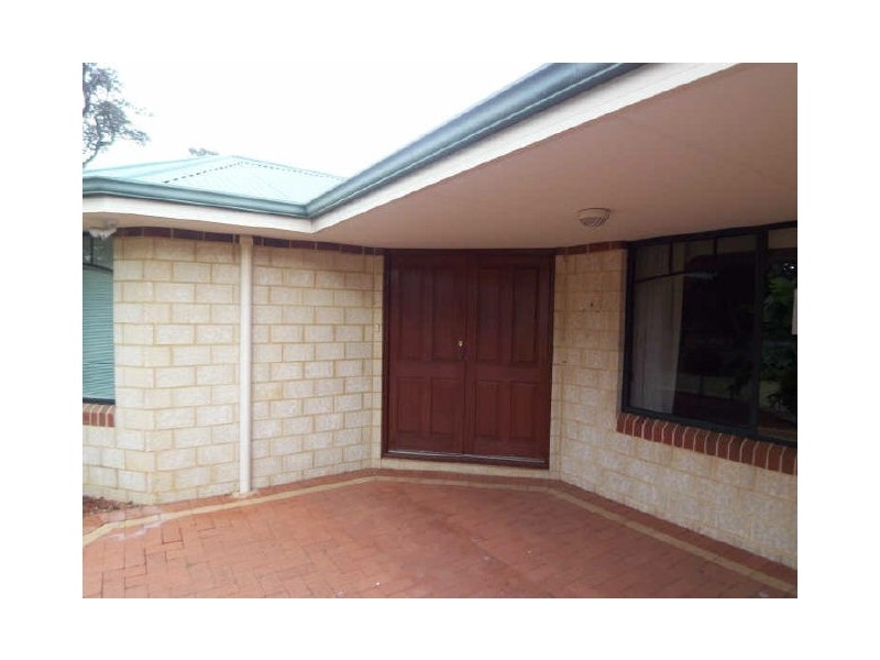 98 Woodland Parade, Stake Hill WA 6210