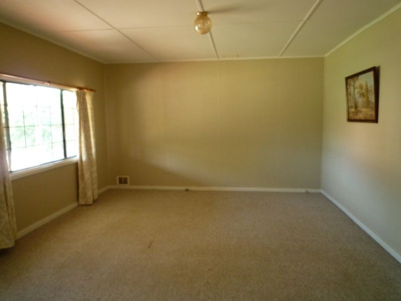 32 Kitchener Street, Dudley Park WA 6210