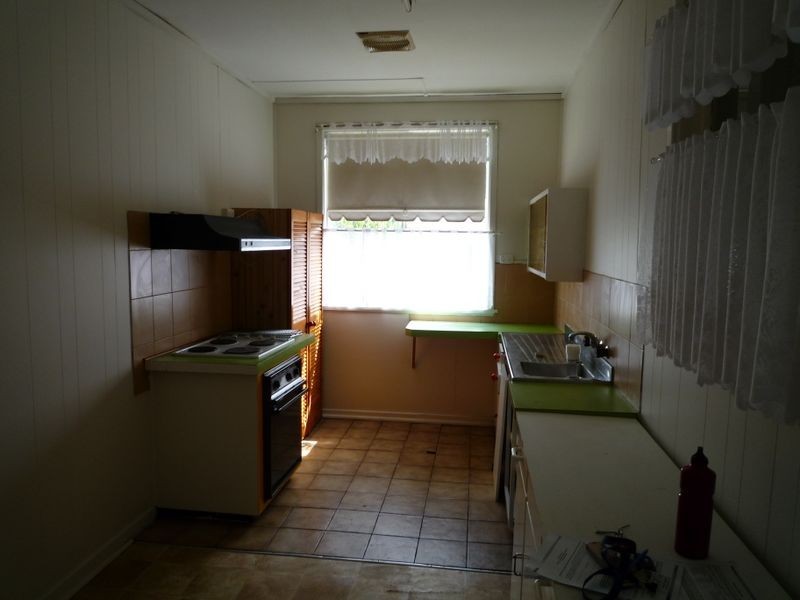 32 Kitchener Street, Dudley Park WA 6210