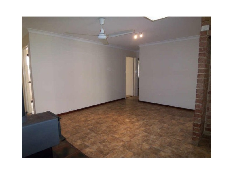 26 Peelwood Pde, Halls Head WA 6210
