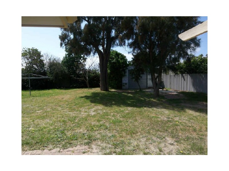 26 Peelwood Pde, Halls Head WA 6210