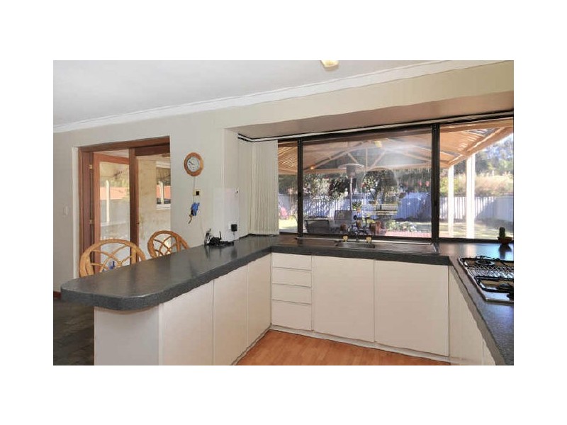 43 Glencoe Parade, Halls Head WA 6210