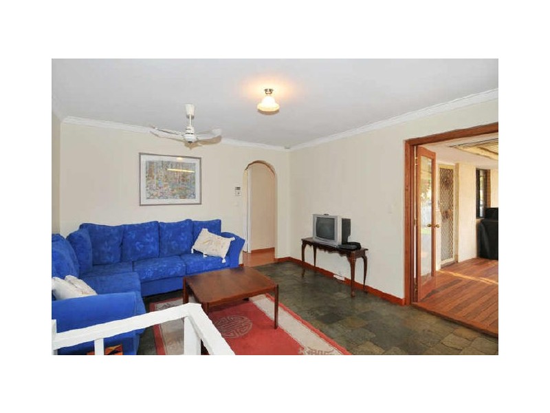 43 Glencoe Parade, Halls Head WA 6210