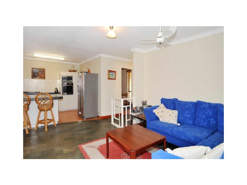 43 Glencoe Parade, Halls Head WA 6210