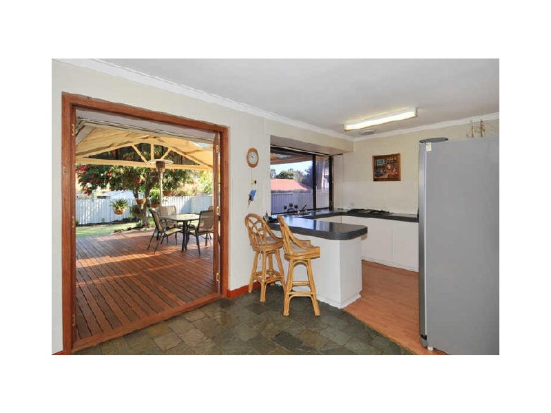 43 Glencoe Parade, Halls Head WA 6210
