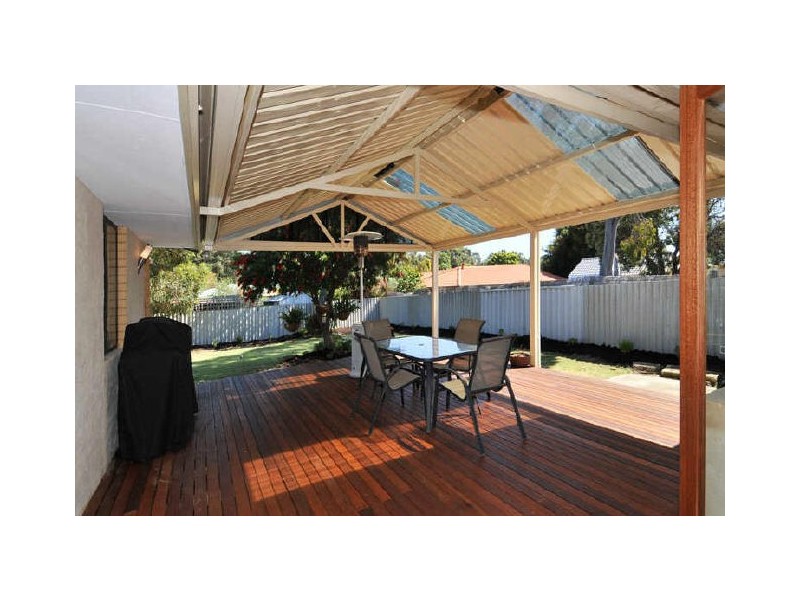 43 Glencoe Parade, Halls Head WA 6210