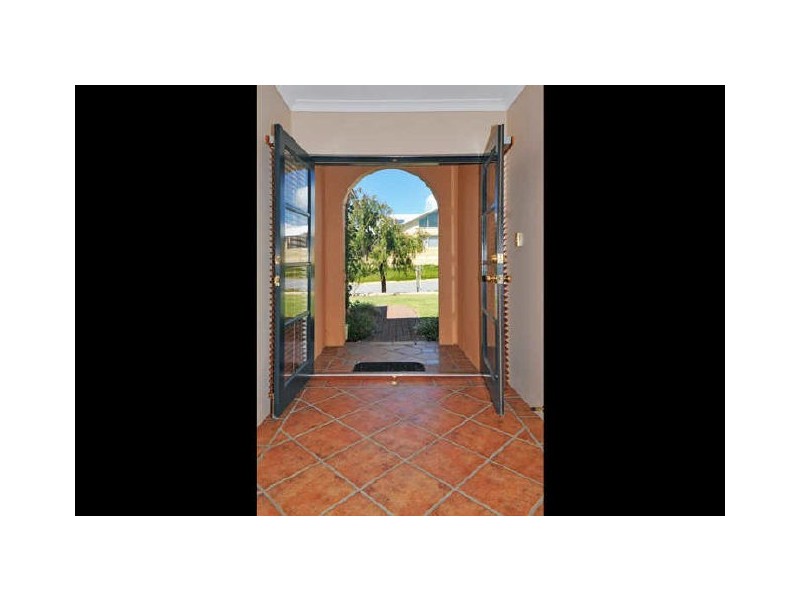 15 Paperbark Way, Wannanup WA 6210