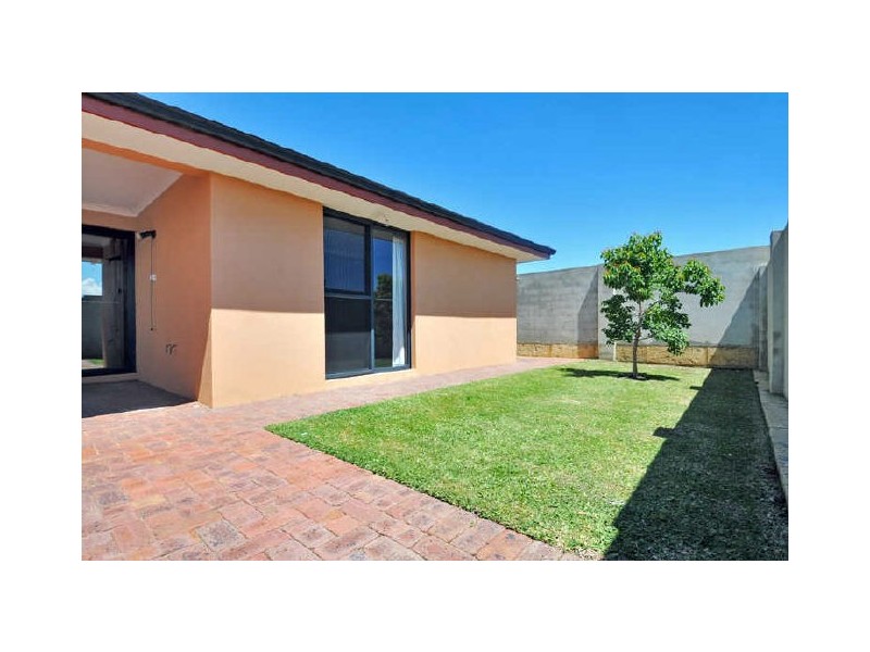 15 Paperbark Way, Wannanup WA 6210
