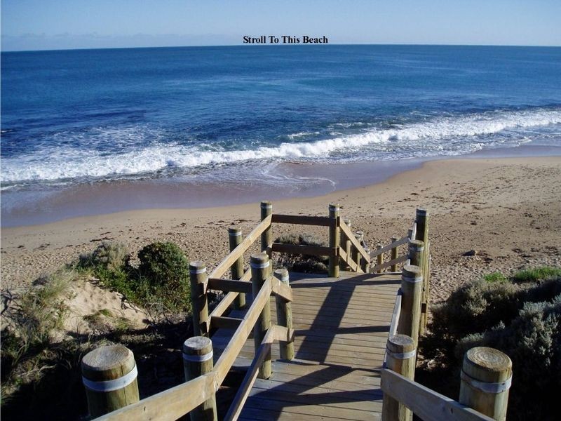 8 Senecio Way, Halls Head WA 6210