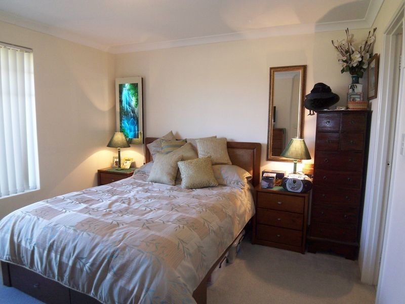 1 Calypso Road, Halls Head WA 6210