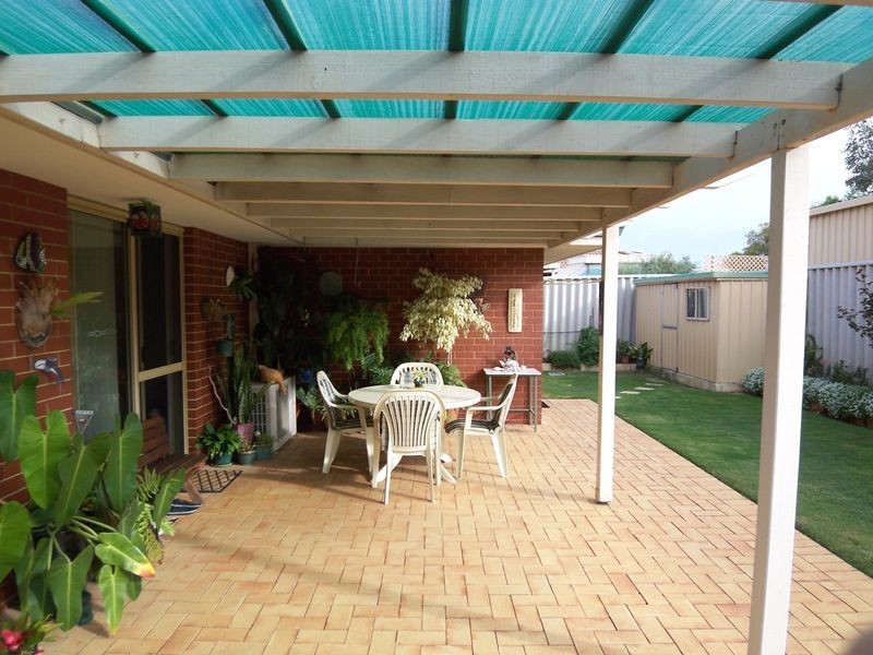 1 Calypso Road, Halls Head WA 6210